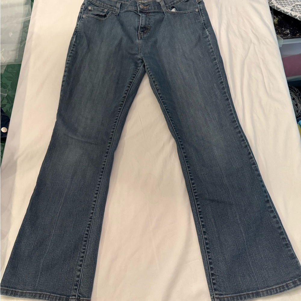 Levi's Women's Flare Jeans in Dark Blue 515